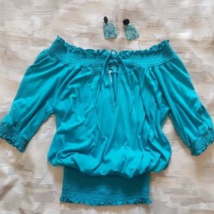 💙Turquoise off the shoulder Top💙